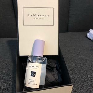 NIB Jo Malone pillow mist Lavender and Musk 1.5 oz